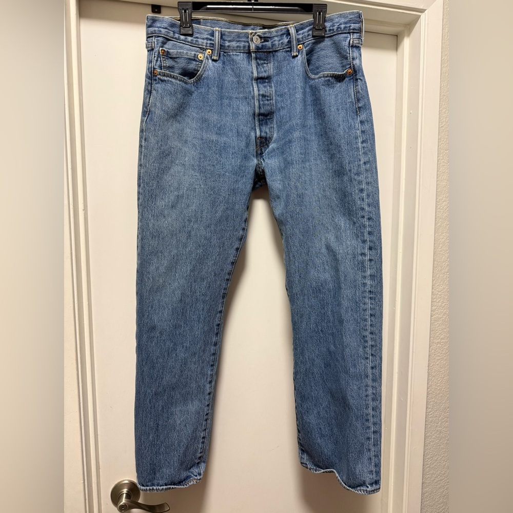 Men’s Levi’s 501 Button Fly Jeans size 36x30